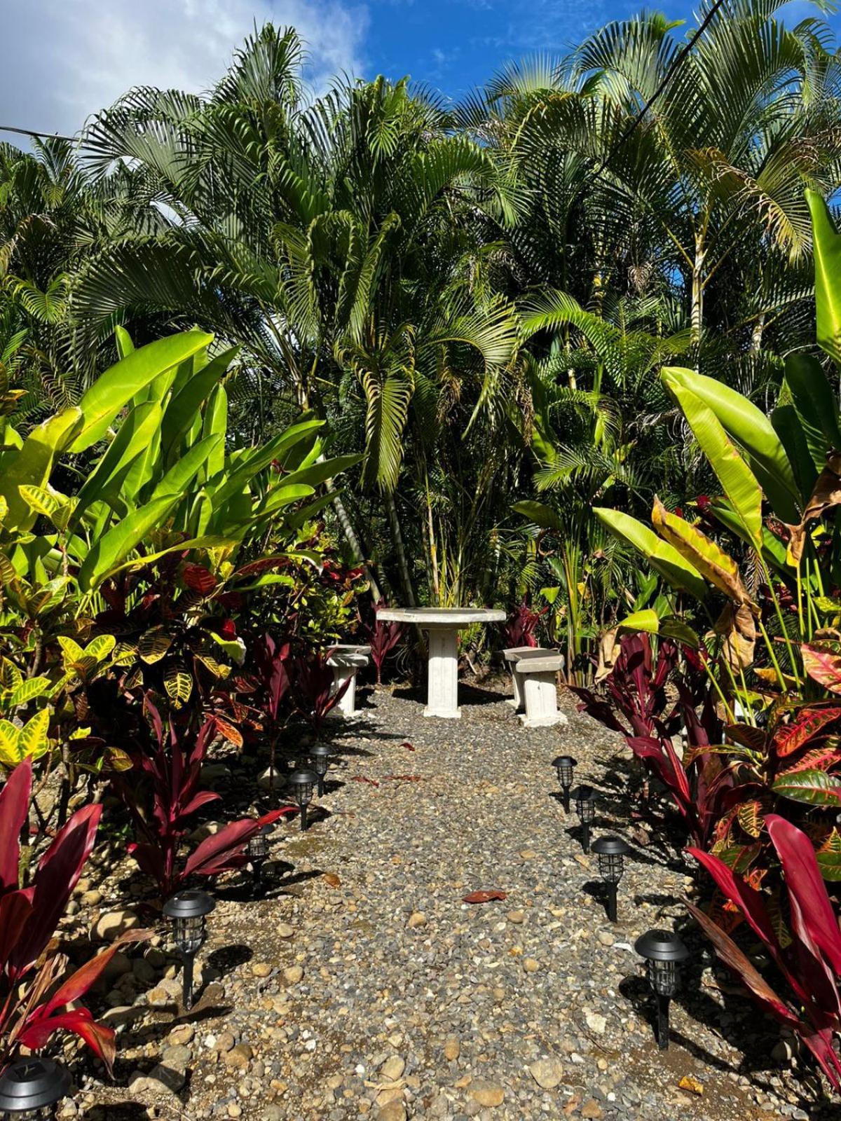Cabañas Río Escondido en La Fortuna Exterior foto